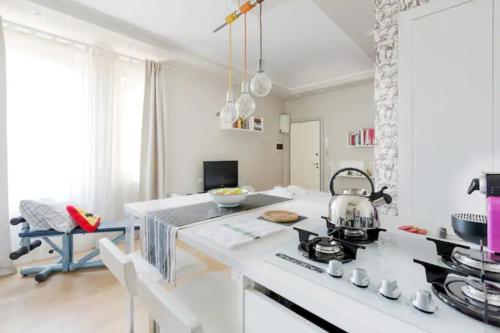 VIALE UMBRIA WHITE AND COSY STUDIO