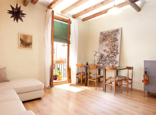 AUTHENTIC FLAT IN POBLE SEC PARALELO