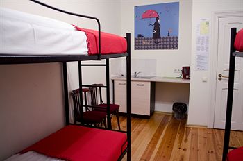 Red Nose - Hostel
