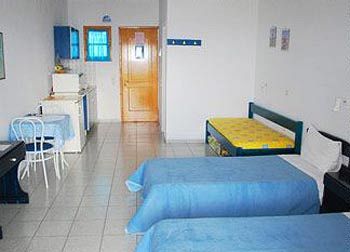 Kavos Psarou Studios and Apartments