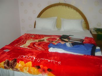 Isis Hotel 2