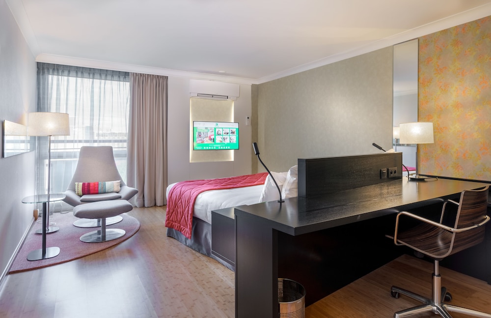 Holiday Inn Airport Brussels - Featured Image