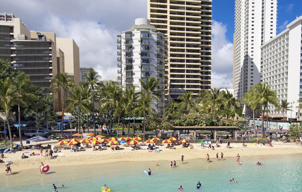 Aston Waikiki Circle - Featured Image