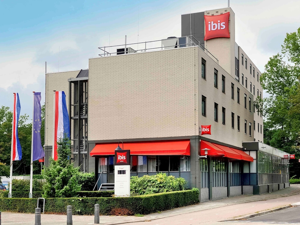 Ibis Utrecht - Featured Image