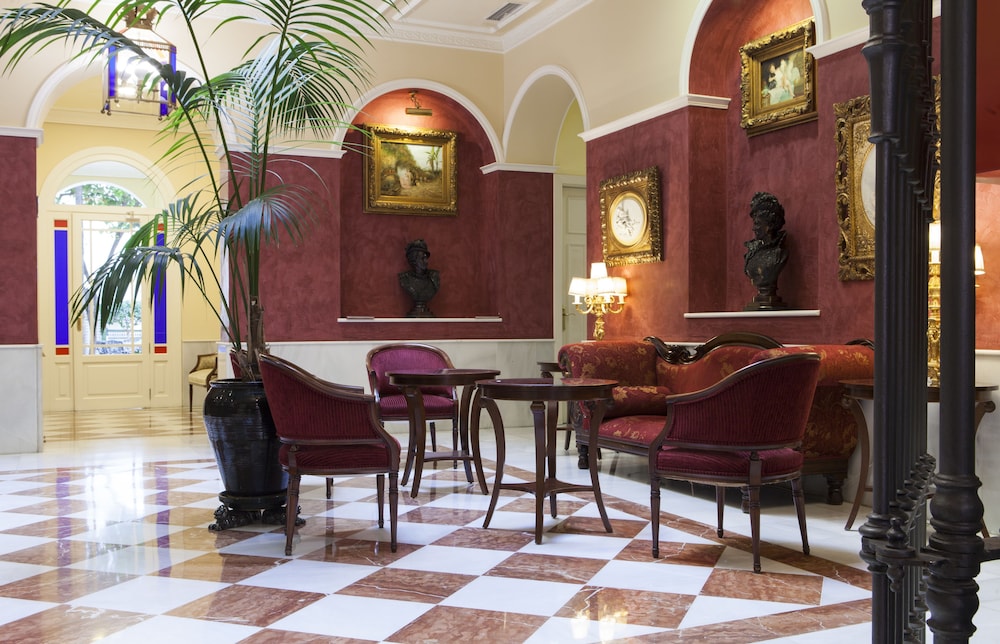 Hotel Cervantes - Featured Image
