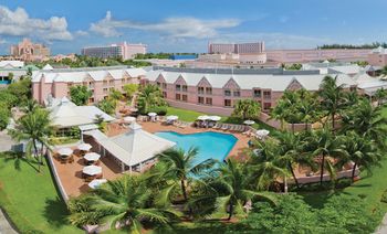 Comfort Suites Paradise Island