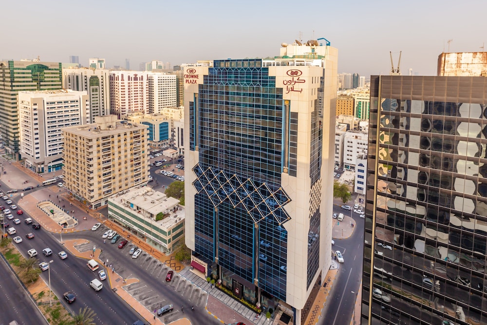 Crowne Plaza Abu Dhabi - Featured Image