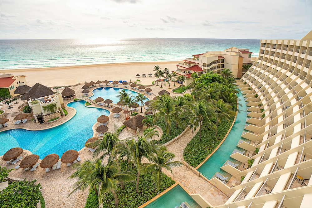 Grand Park Royal Luxury Resort Cancun