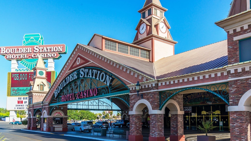 Boulder Station