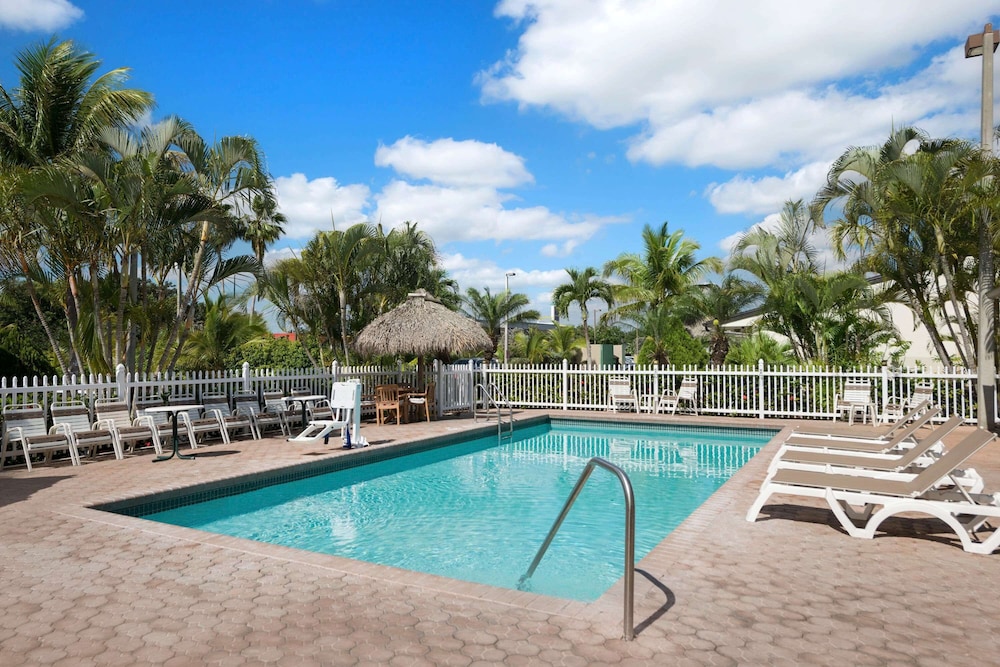 Travelodge by Wyndham Florida City/Homestead/Everglades - Featured Image