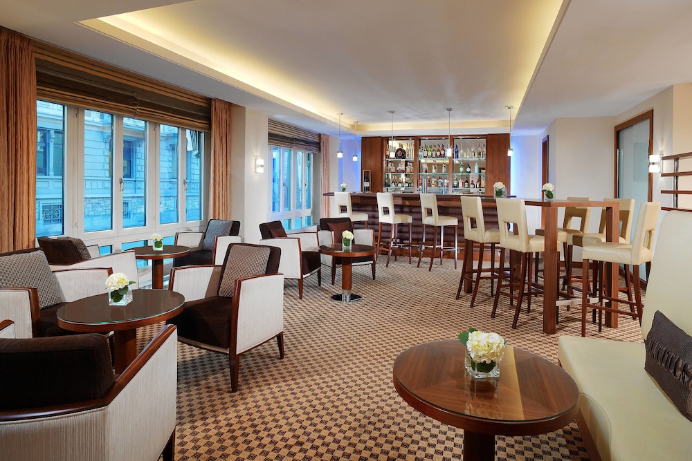 Sheraton Zürich Neues Schloss Hotel - Featured Image