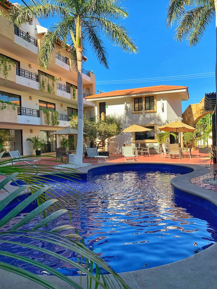 Hotel Santa Fe Los Cabos - Featured Image