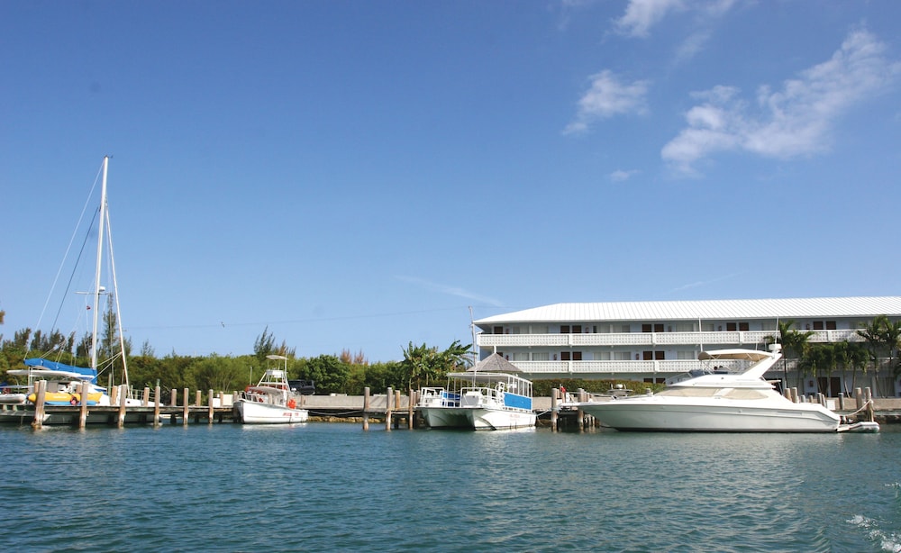 Flamingo Bay Hotel & Marina - Featured Image