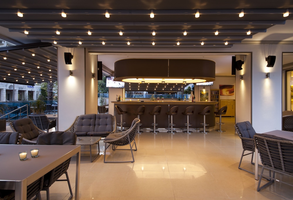 JDW Design Hotel - Featured Image