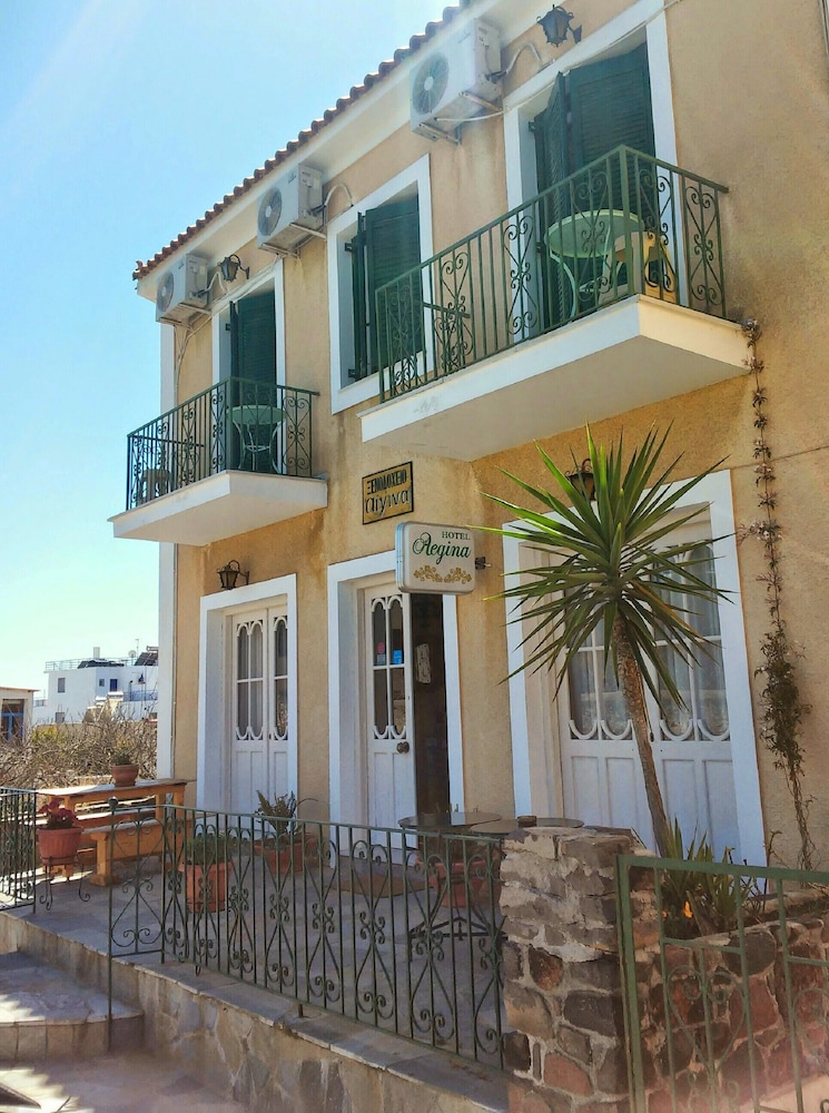 Hotel Aegina - Featured Image