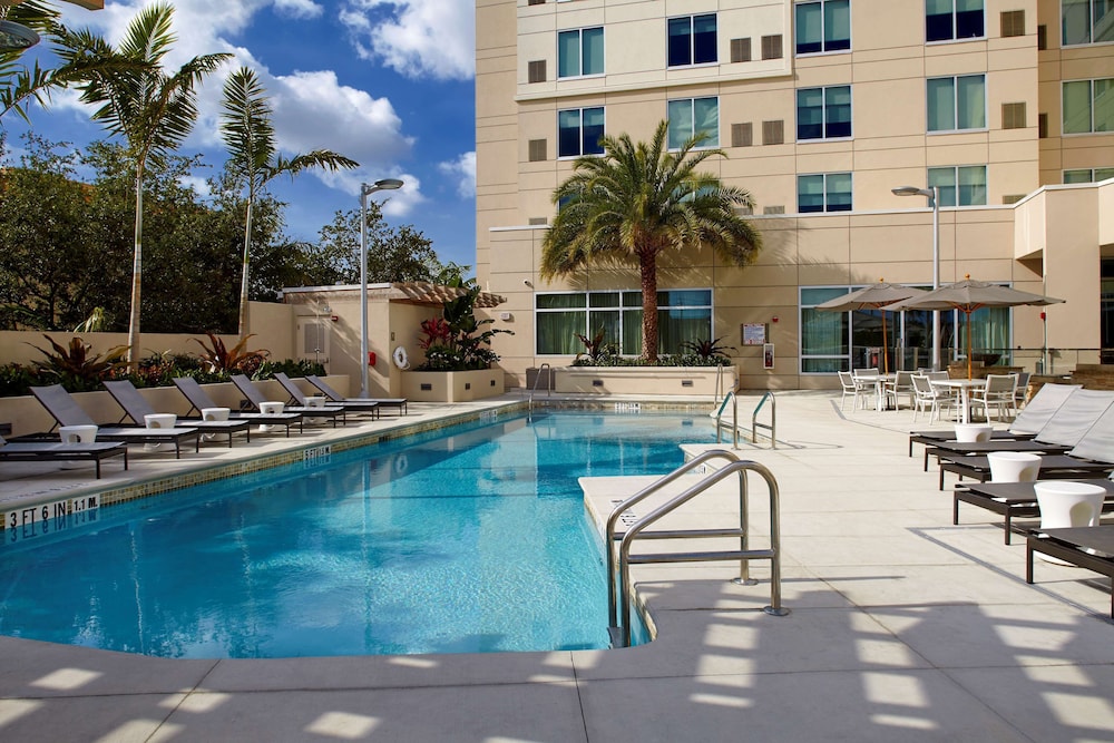 Hyatt Place Miami Airport-East