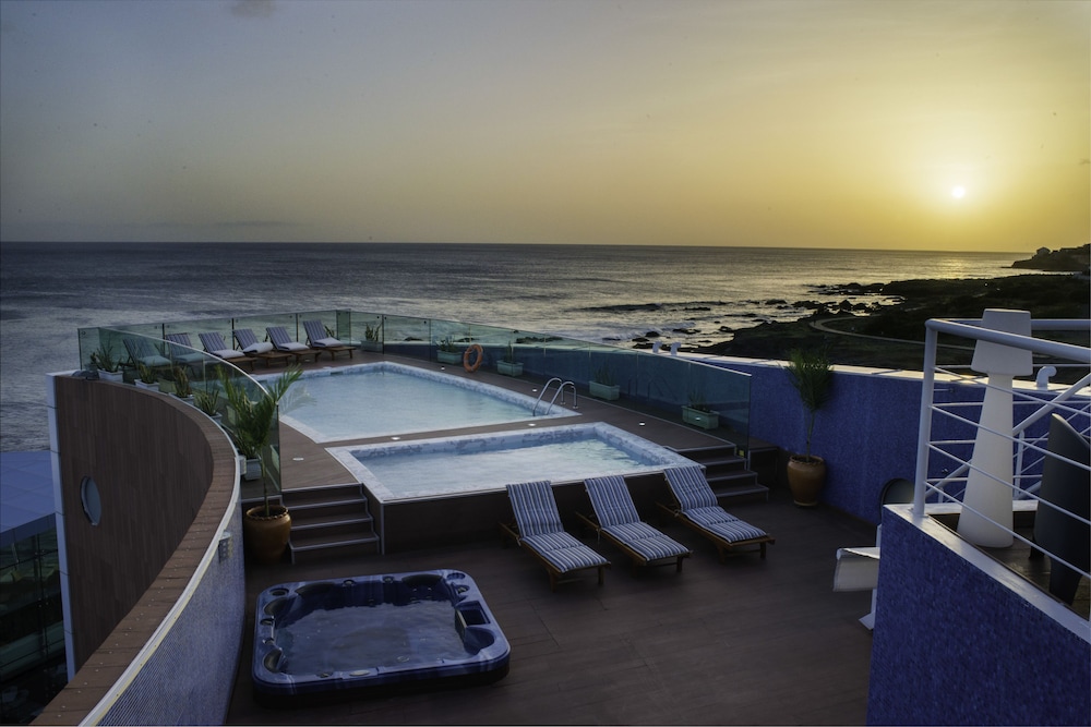 Hotel Vip Praia - Featured Image
