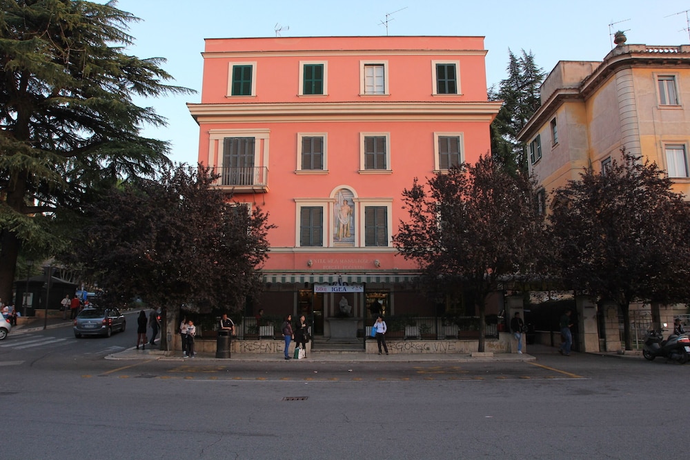 Palazzo Santori - Featured Image