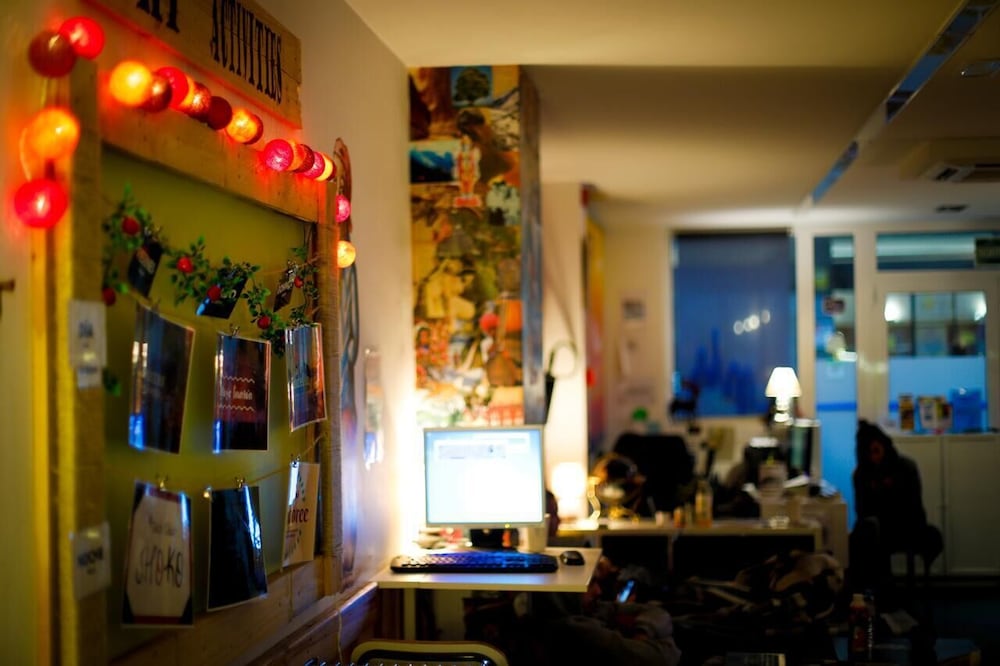 city break in el poble sec, spania, 1