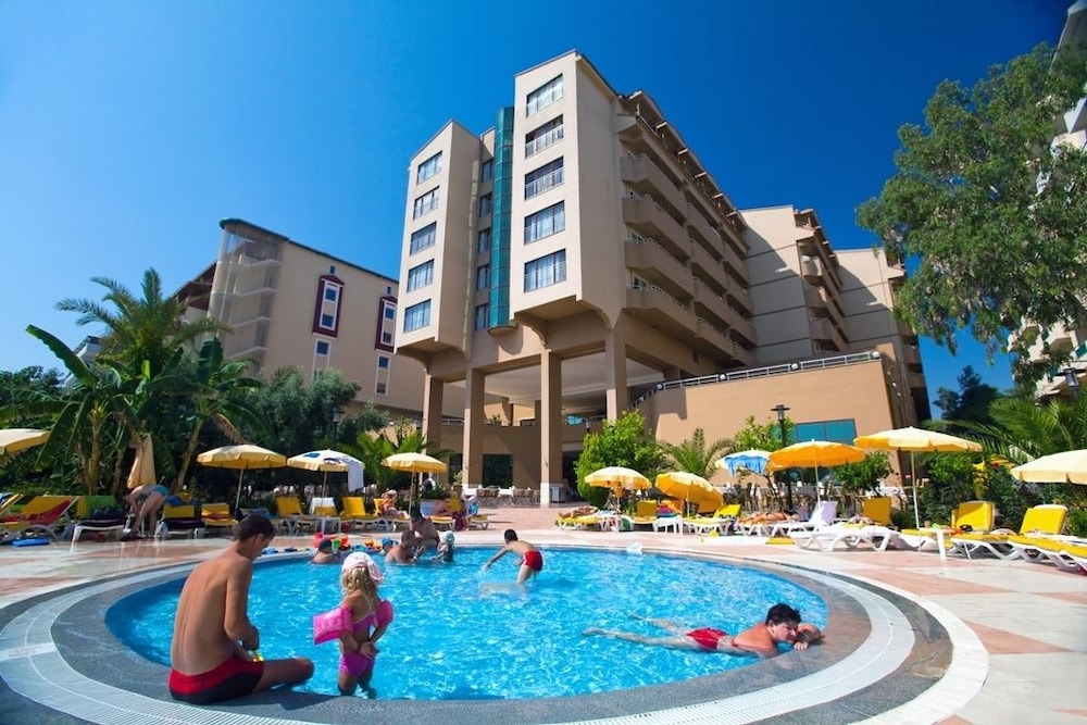 Hotel Stella Beach - Featured Image