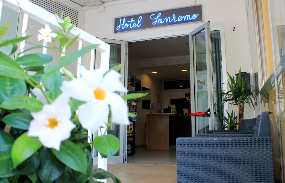 Hotel Sanremo - Featured Image