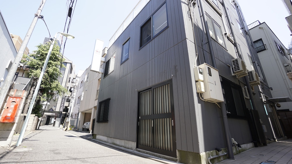 Tokyo Ikebukuro House - Featured Image