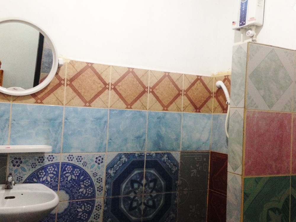Ruan Mai Sang Ngam Resort - Bathroom