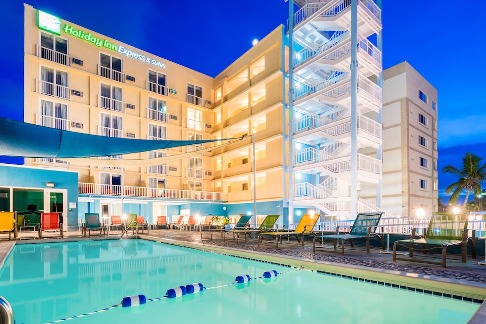 Holiday Inn Express & Suites Nassau - Featured Image