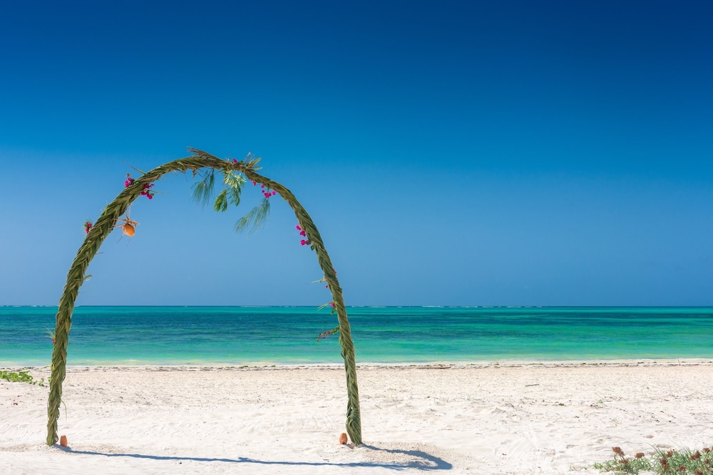 Hakuna Majiwe Zanzibar - Featured Image