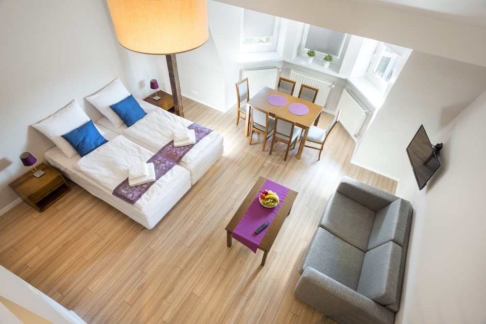 Hotel Emaus Apartments