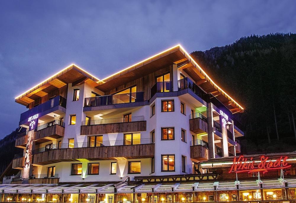 Sporthotel Piz Buin - Featured Image