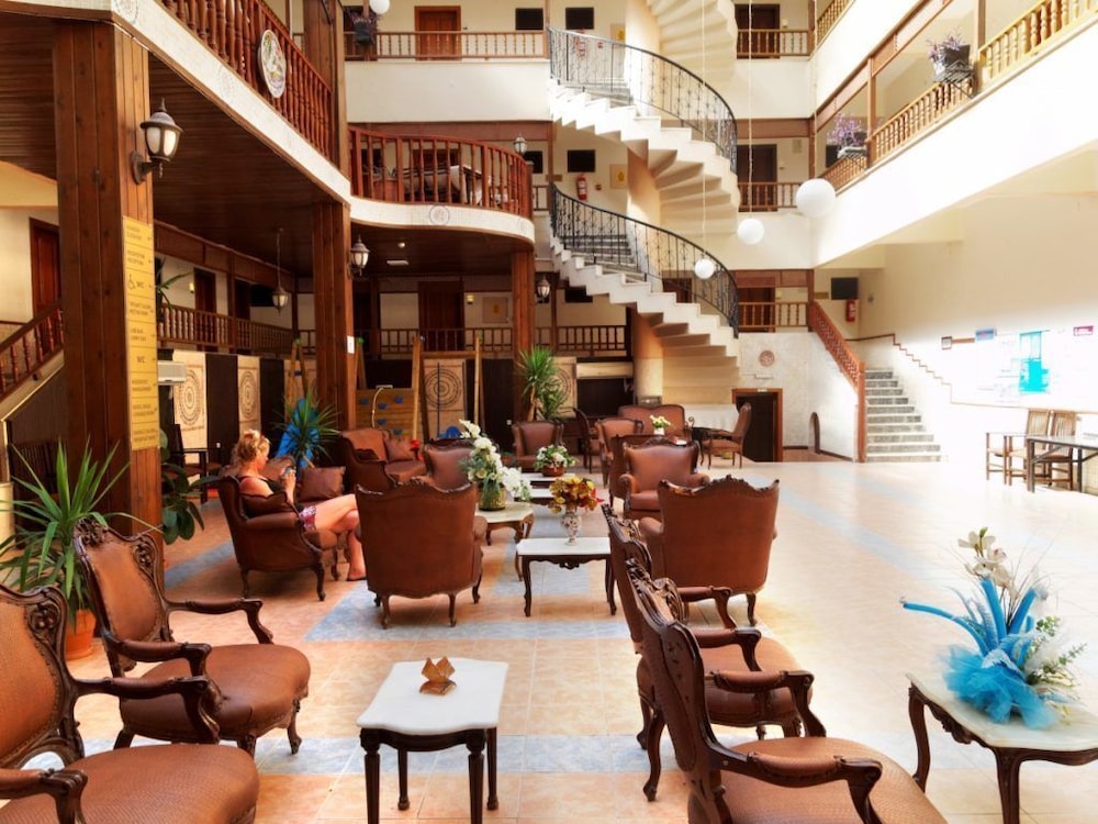 Özcan Beach Hotel - Lobby