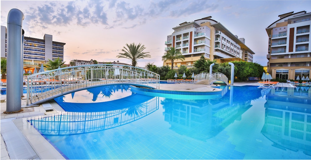 Hedef Resort & Spa