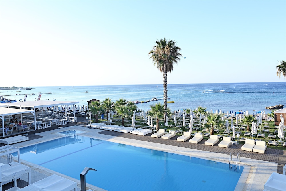 Iliada Beach Hotel - Featured Image