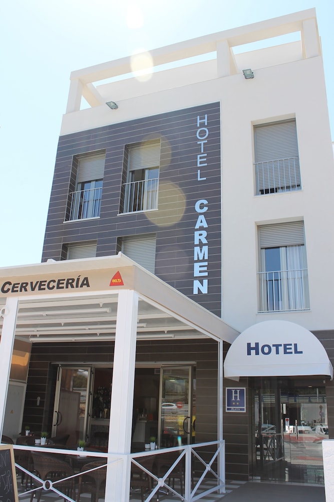 Hotel Carmen - Featured Image