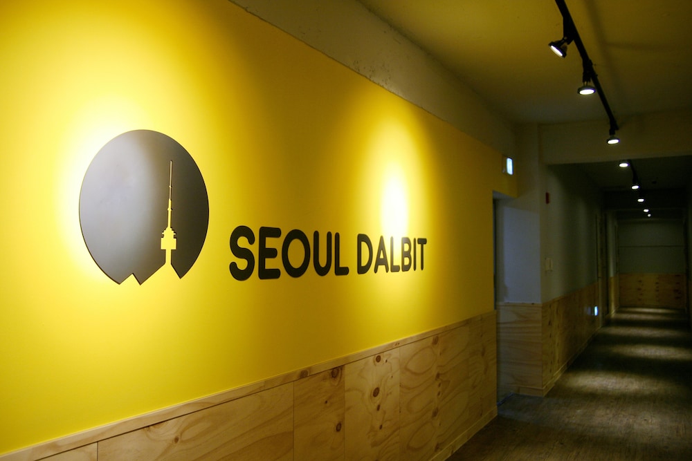 Seoul Dalbit Dongdaemun Guesthouse - Featured Image