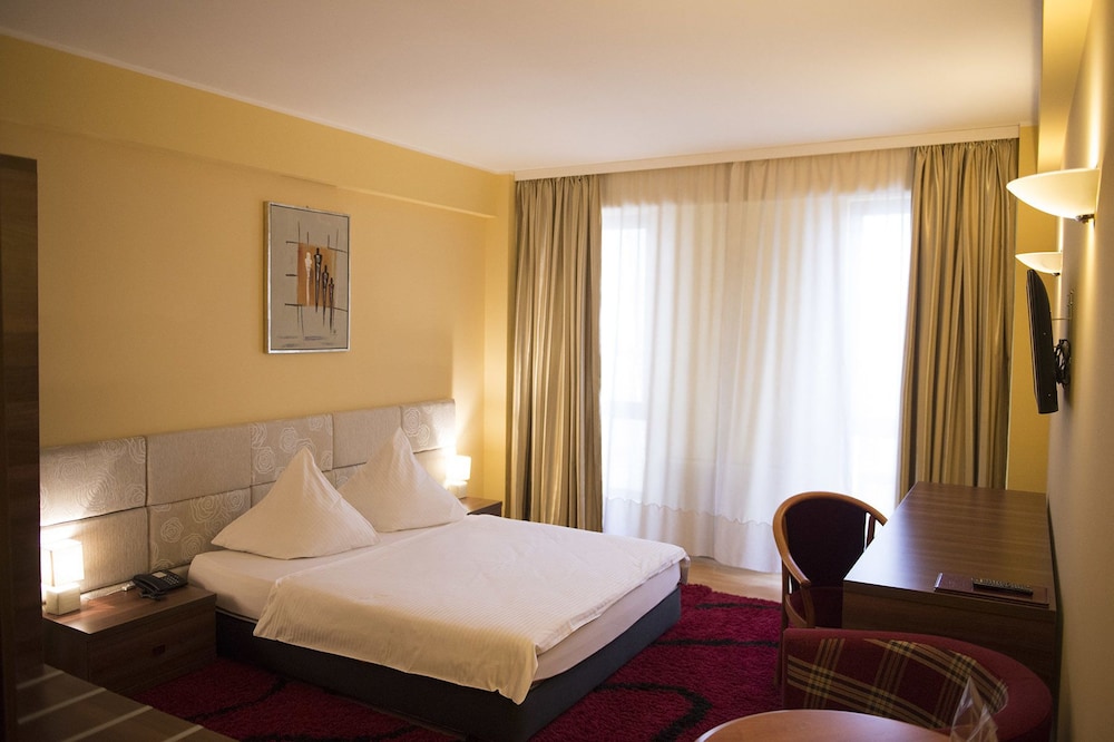 Hotel Perla D'Oro - Featured Image