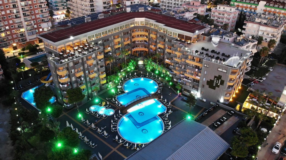 Senza Grand Santana Hotel - Featured Image