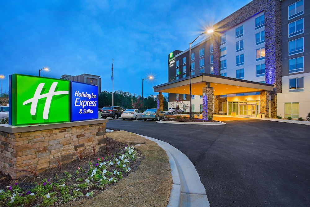 Holiday Inn Express & Suites Covington