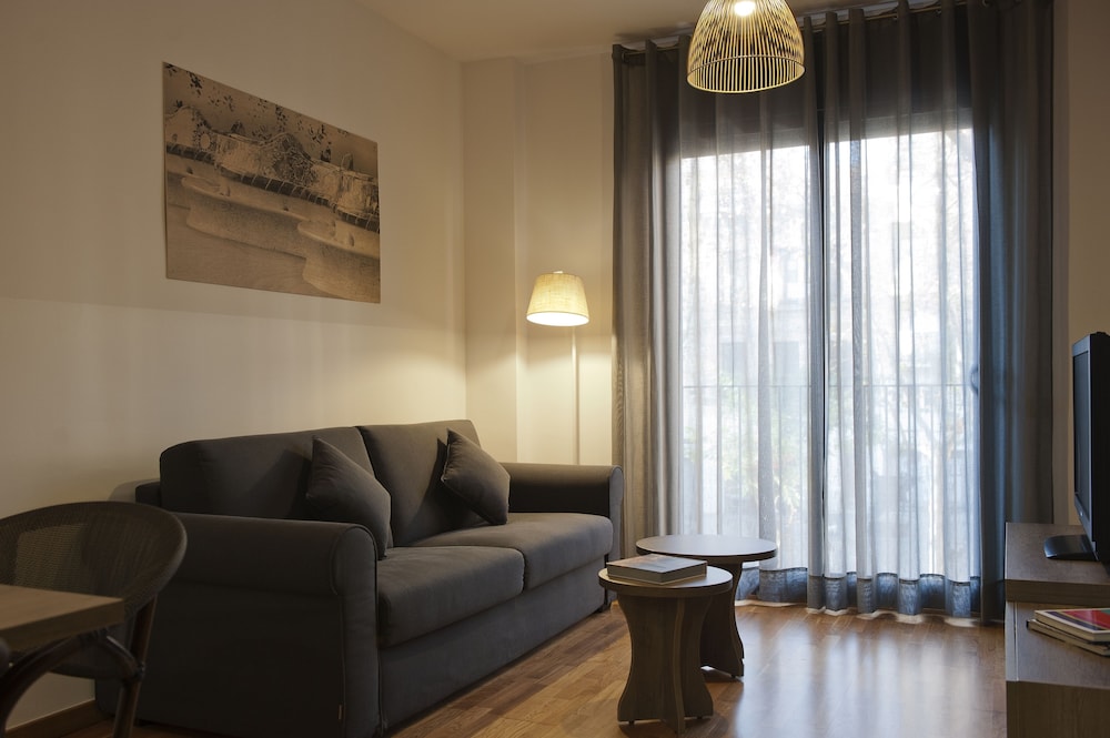 MH Apartments Gracia