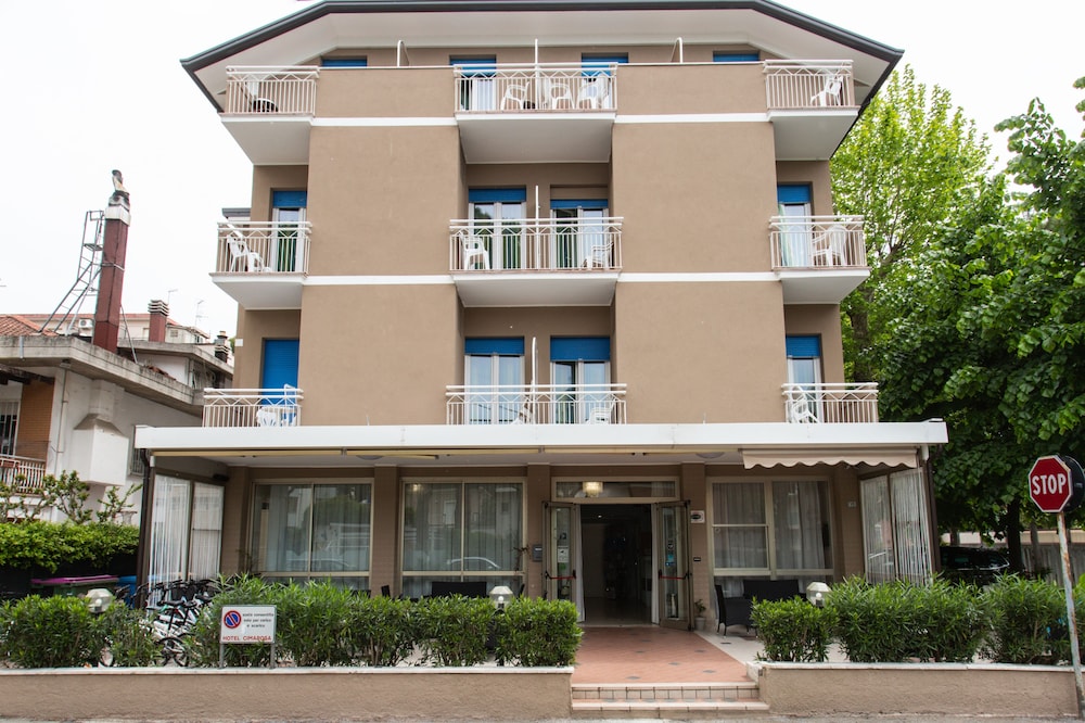 Hotel Cimarosa - Featured Image