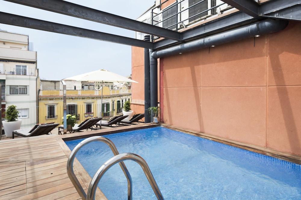 MSB Rooftop Pool City Center - Featured Image