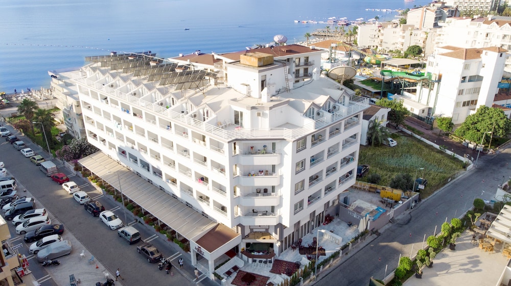 Mert Seaside Hotel - Featured Image