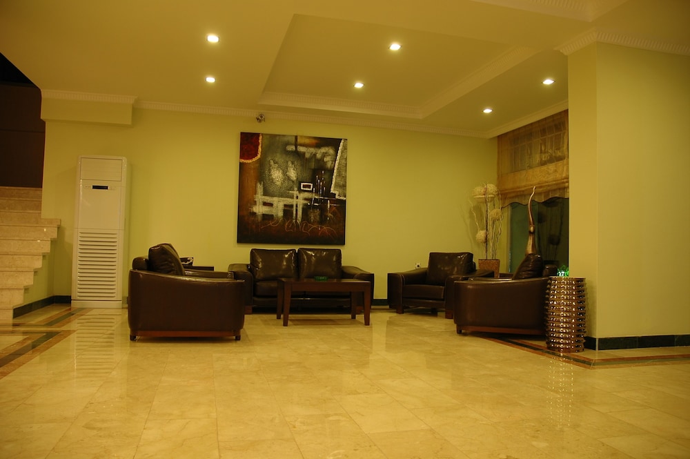 Alkan - Lobby Sitting Area