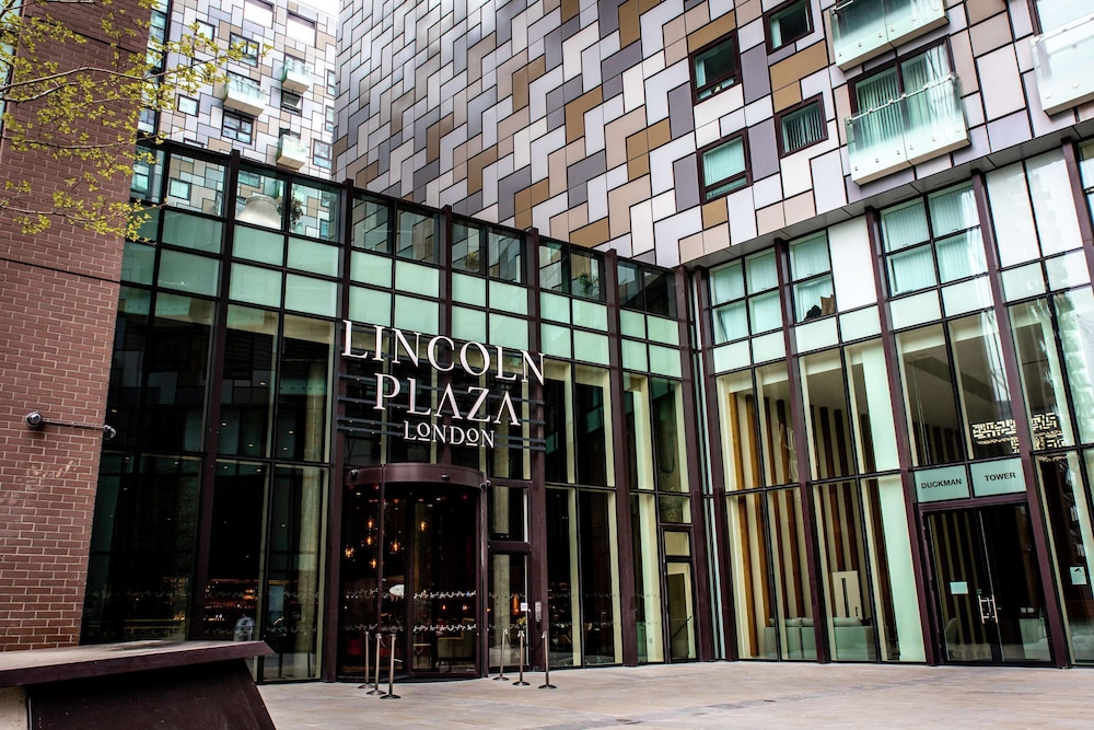 Lincoln Plaza London Curio Collection by Hilton