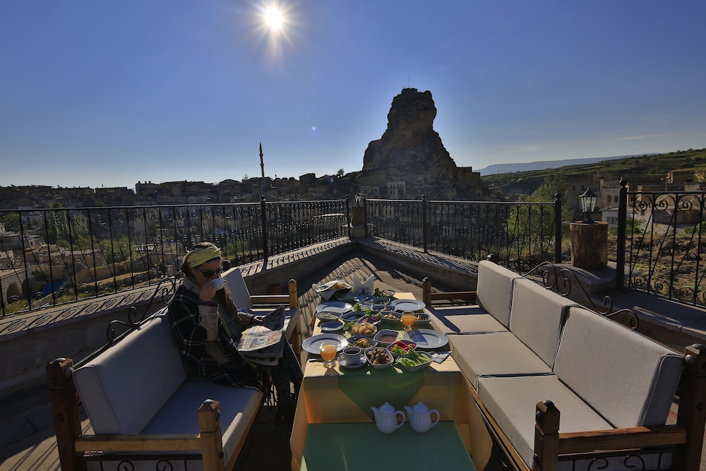 Fosil Cave Hotel - Featured Image