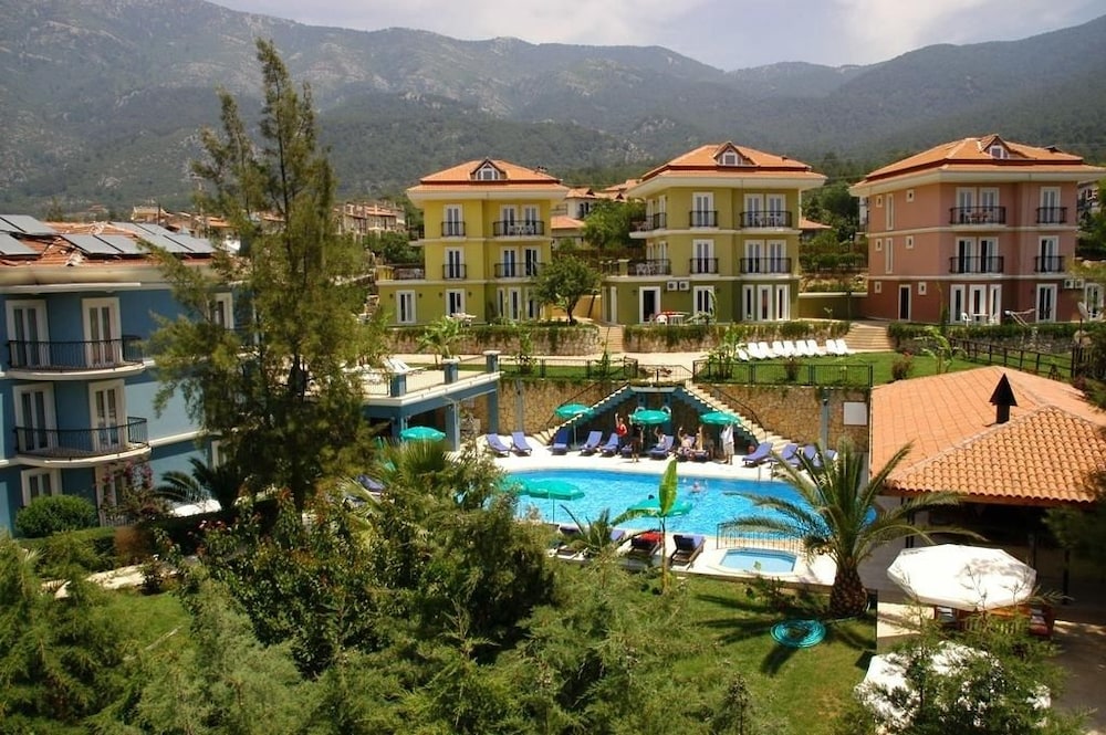 Antas Hotel & Deluxe Apartments - Featured Image