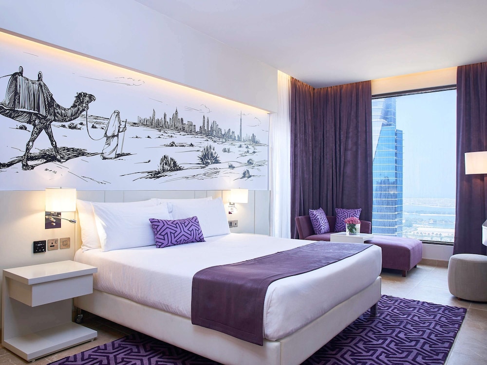 Mercure Dubai Barsha Heights Hotel Suites