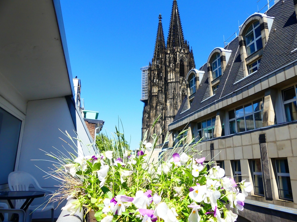 Callas Am Dom - Featured Image