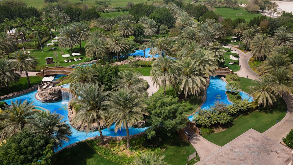 Emirates Palace Abu Dhabi - Featured Image